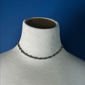Elegant olive pearl choker Necklace